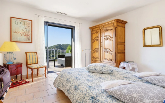 Three-Bedroom Holiday Home in Puygiron