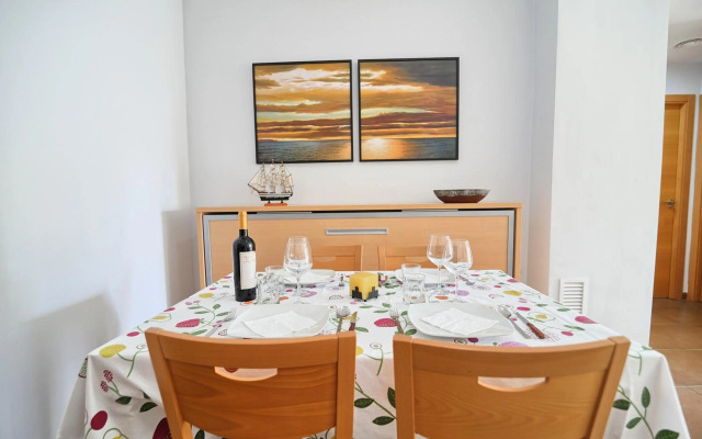 Apartamento Amplio. Vistas A La Playa