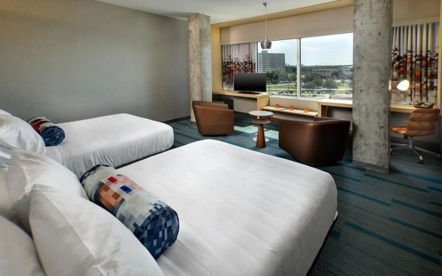 Aloft Tampa Downtown