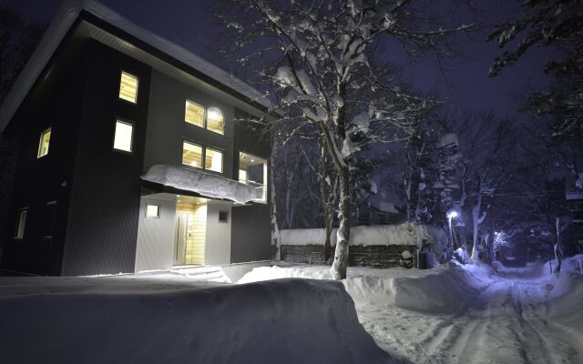 Bluebird Chalets by The Hakuba Collection