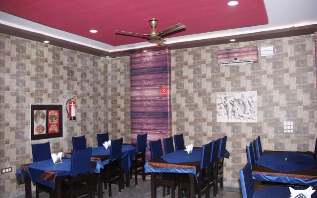 OYO 13889 Hotel Seth Sawariya