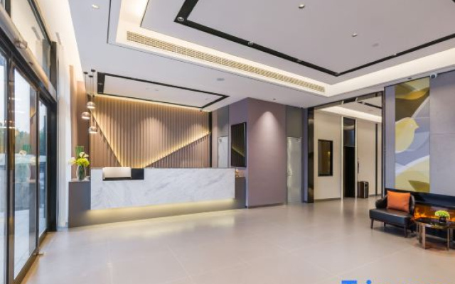 Homeinn Selected Hotel (Dezhou Kangbo Avenue Municipal Government)
