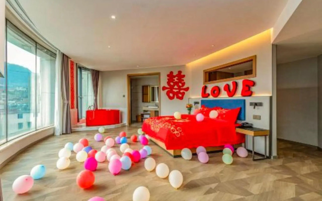 Poya Hotel
