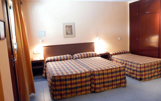 Camping & Hotel Sierra Nevada