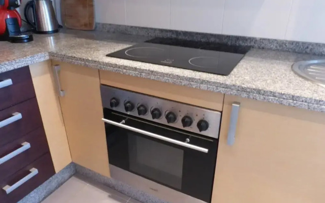 Beautiful 2 Bedroom 2 Bathroom Apartment With Pool