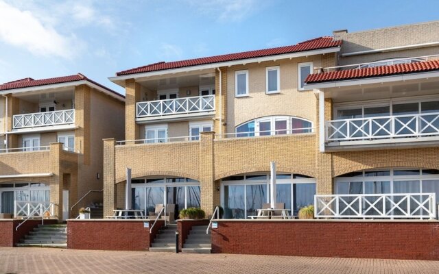 Spacious Luxury Apartment With Beautiful Views of the Harbor and the North Sea