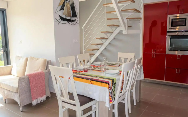 Holiday Home Ty Angèle - PLC239