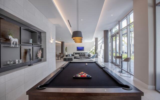 Luxury Condo with Den at Design District