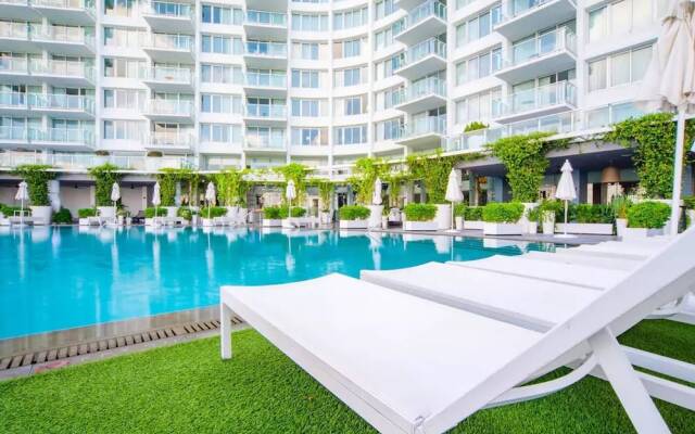 High Floor Studio 1100 Condo Hotel