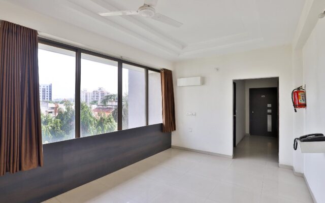 OYO 2656 Hotel Sunstar