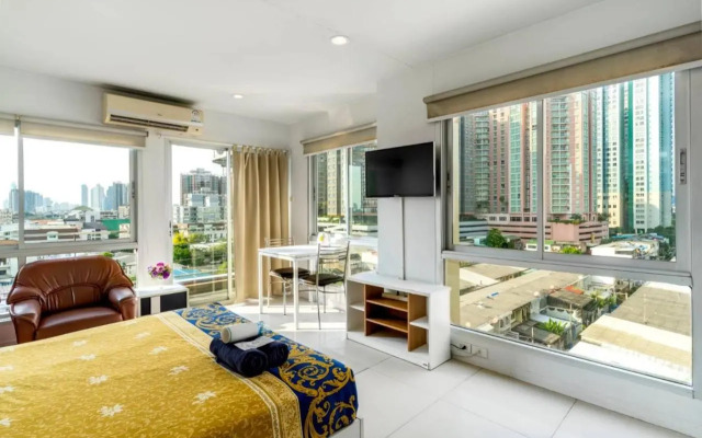 Right Place Sathorn