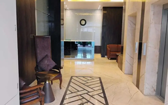 Hotel Elara
