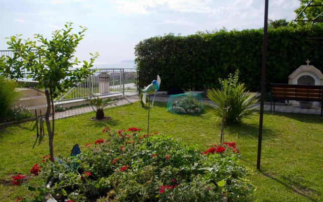 Sunshine Apartments Podstrana