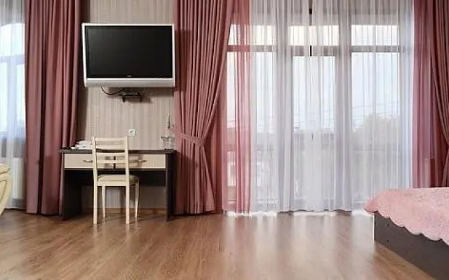 Bon-Hotel