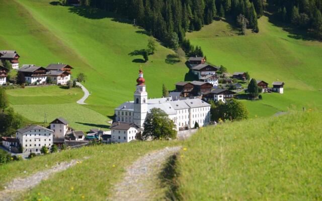 Ferienwohnungen Pension Prünster