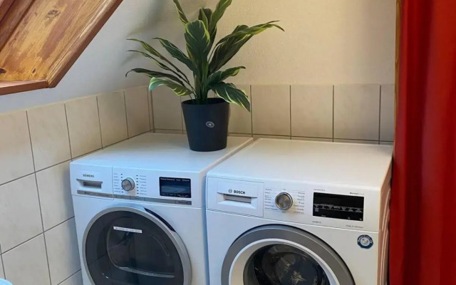 Lovely Central Located- Train, Restaurants & Spa