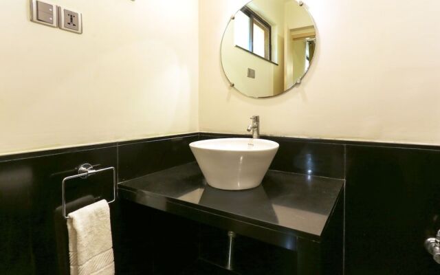 White Canvas Hotel