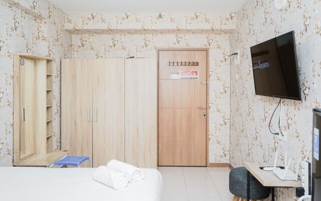 Homey Studio Apartment At Green Palm Residence