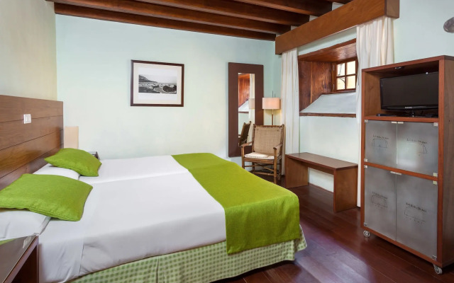 Hotel LIVVO La Quinta Roja