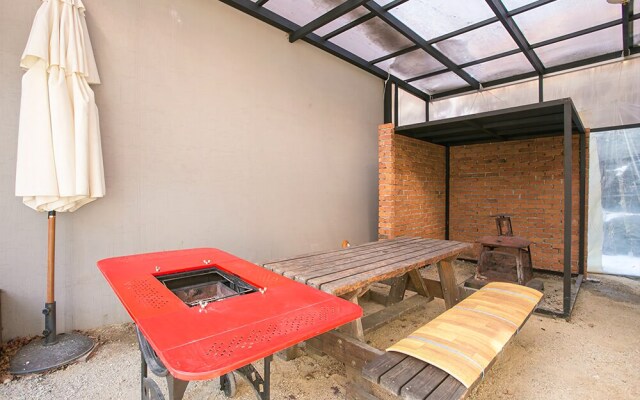 Gapyeong baeknak Flat House