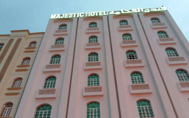 OYO 117 Majestic Hotel