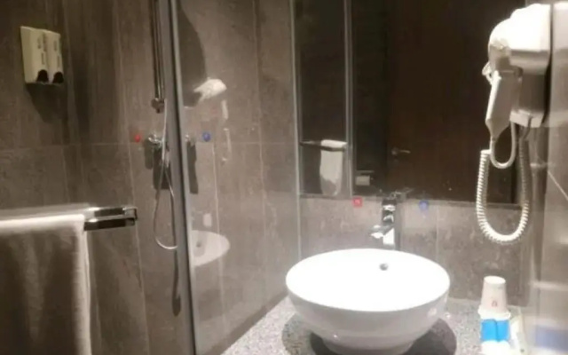 7 Days Inn (Guangzhou Tianhe Financial City Tangxia Metro Station Store)