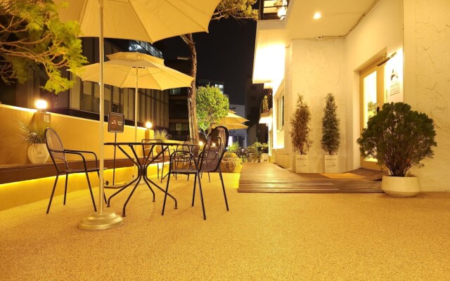 OYO Myeongdong 5 Lodge