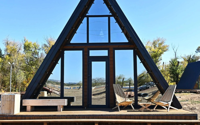 Река и Песок