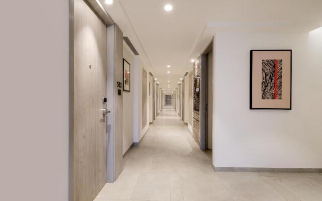 7 Apple Hotel Mahape