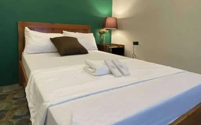 Mom Shie'S Apartelle