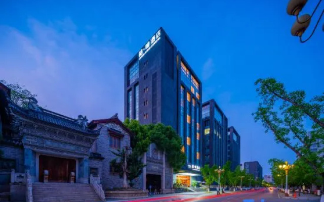 James Joyce Coffetel  (Chengdu Longtan Water Town  Weiling Subway Station Branch) – Outside – Chengdu