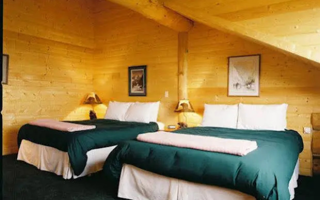Glacier Bay's Bear Track Inn
