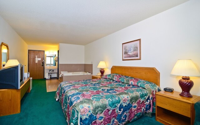 AmeriVu Inn and Suites - Hayward WI