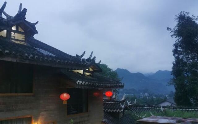 Camellia Mountain Inn
