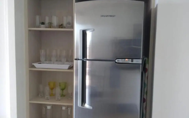 Alugo Temporada apartamento frente ao mar de Fortaleza.