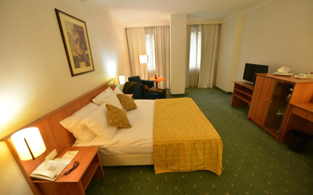 Hotel Karpos