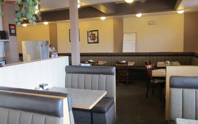 Camelot Court Motel