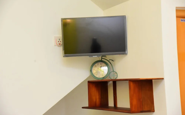 White Villa Airport Transit Hotel
