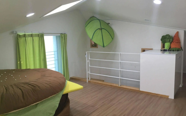 Yene House