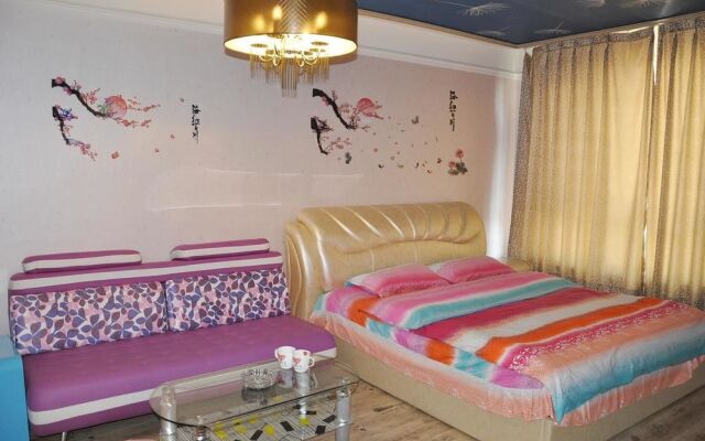 Yuxuan Theme Apartment