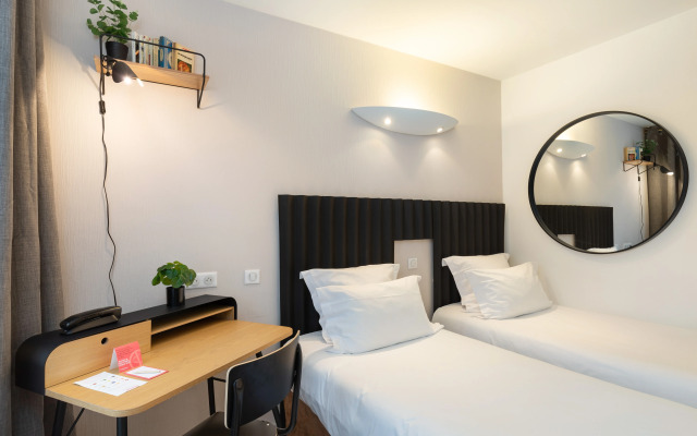 Chromatics Hotel & Restaurant The Hill Club by happyculture