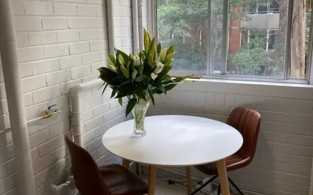 Beautiful Surry Hills 1 Bedroom Hideaway