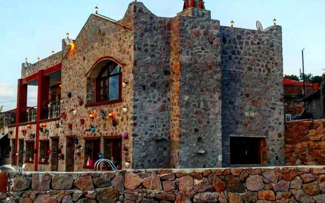 Gulnar Sultan Tas Konak