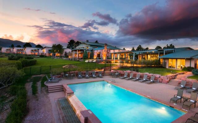 Garden of the Gods Resort and Club