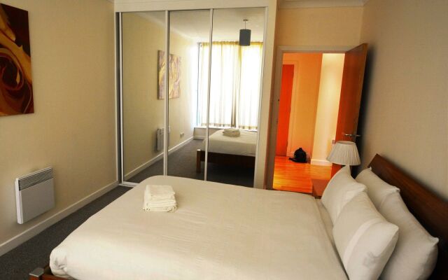 Zen Apartments - Docklands