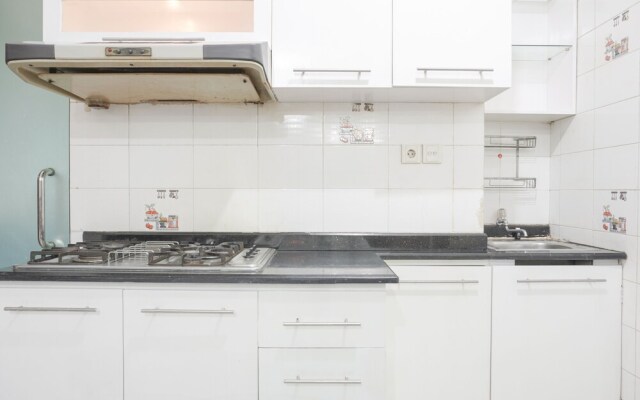 Fully Furnished And Comfy 2Br Apartment At Gajah Mada Mediterania