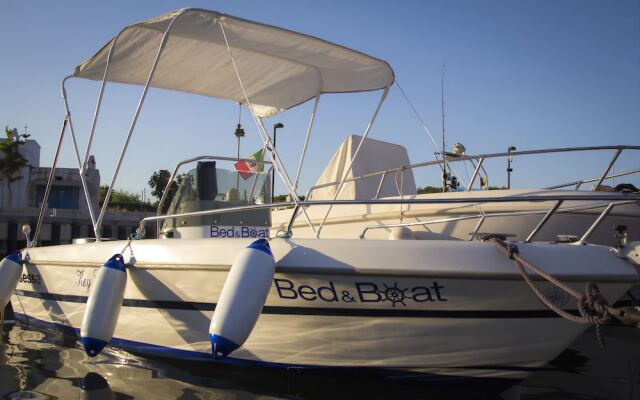 Bed & Boat