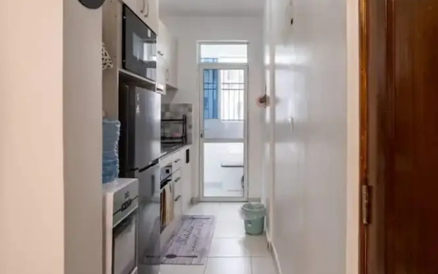 2BR Apartment in Mombasa - Pool & Near Beach