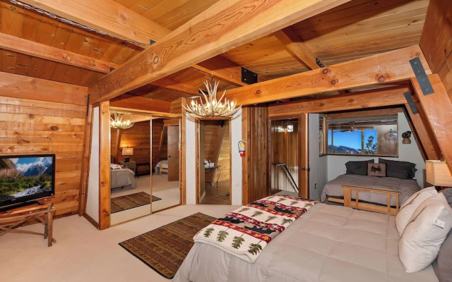 Yosemite Pines Cabin - Sleeps 8