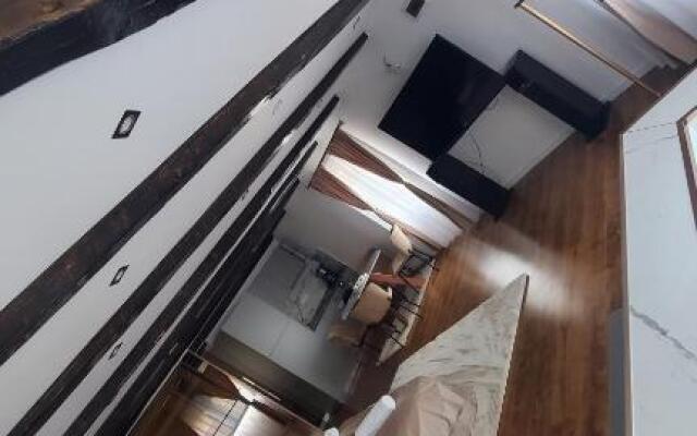 Flux Studios Apart